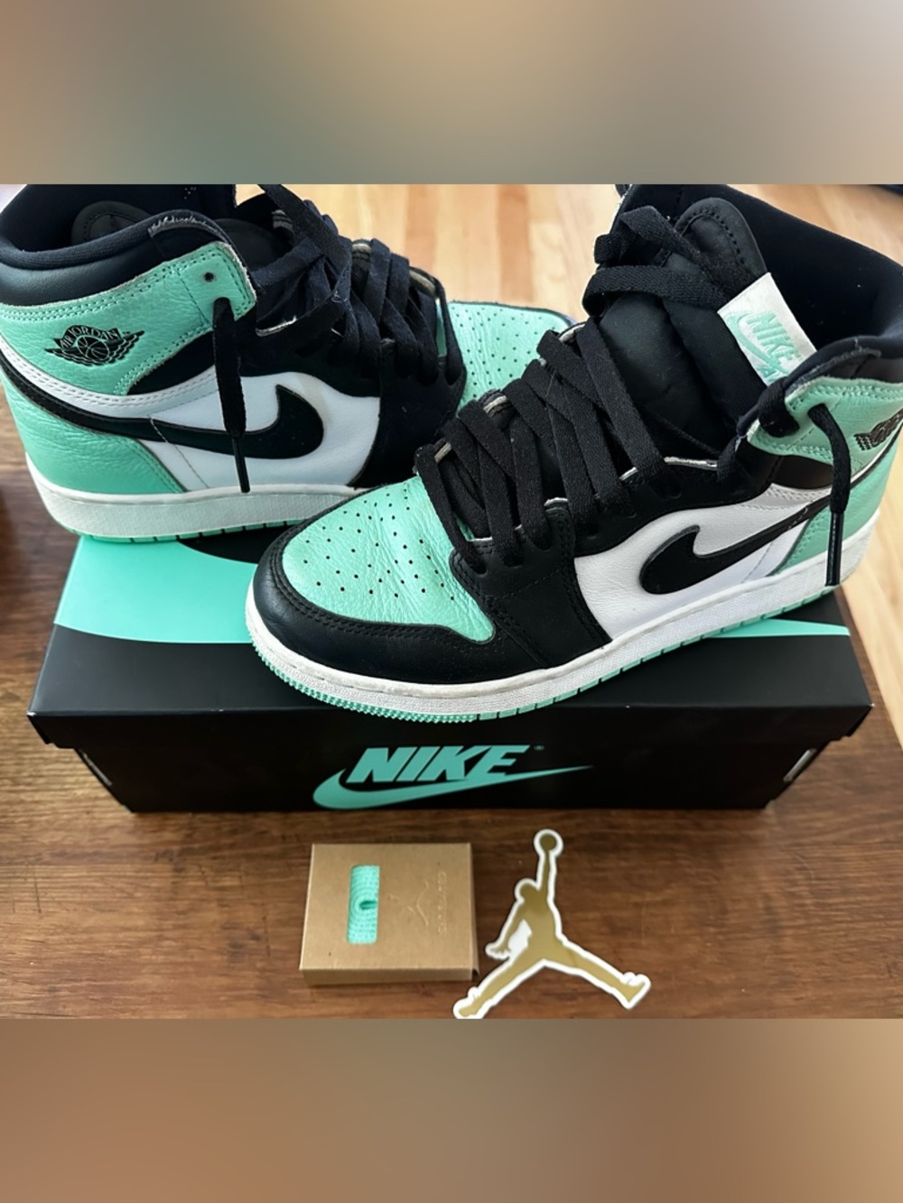 Nike Air Jordan 1 Retro High OG GS - Black, White, Mint Green